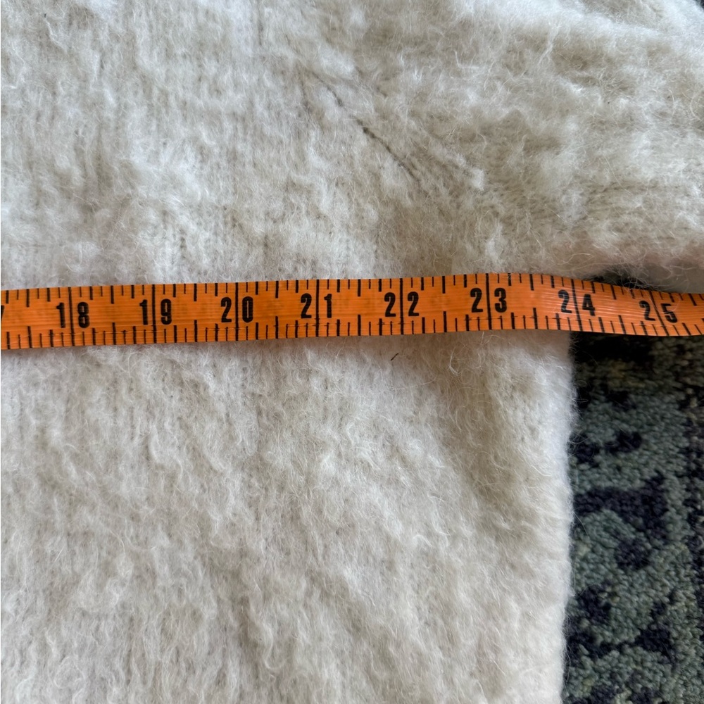 Madewell Ivory Brushed Fuzzy V-Neck Wool-Alpaca Blend Pullover Sweater Sz M - Picture 11 of 13